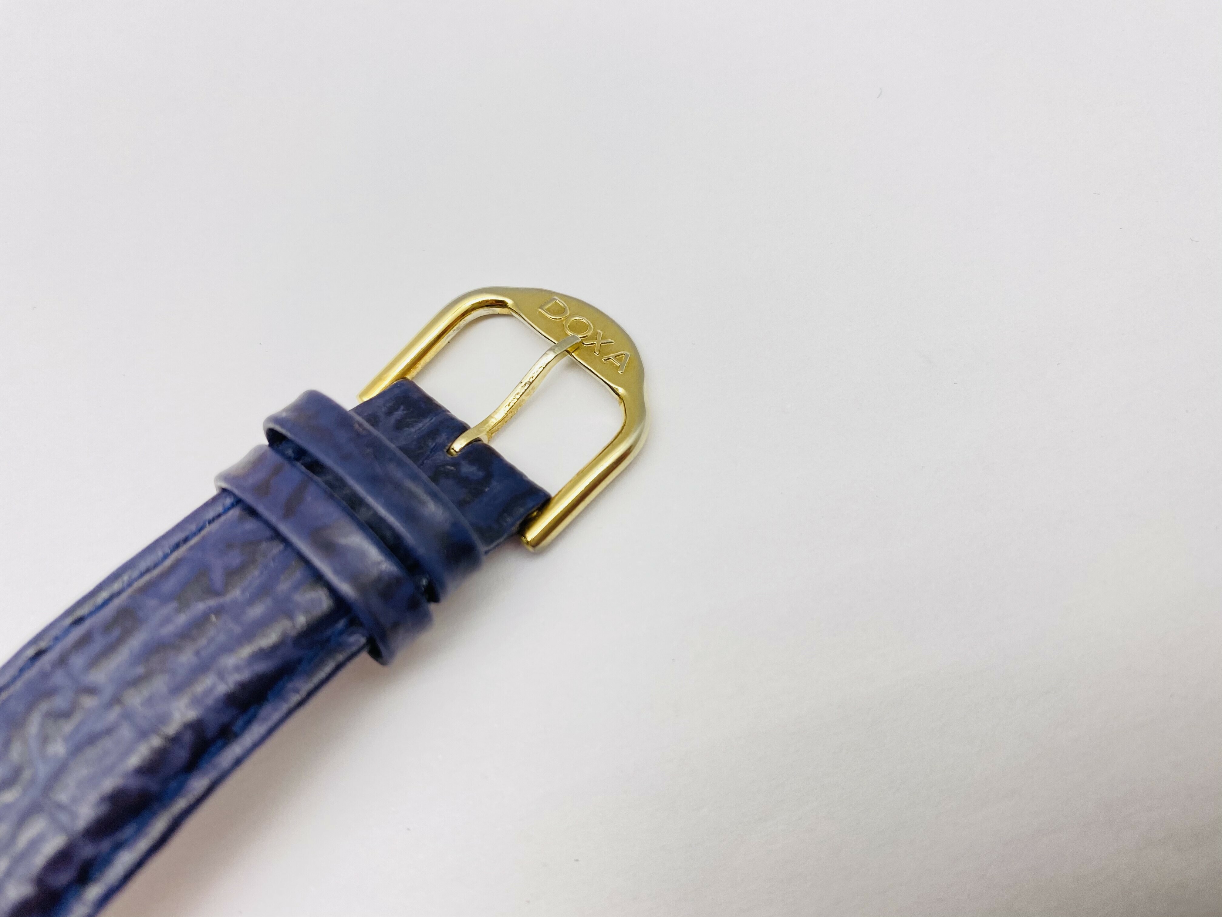 zegarek-doxa-1889-loreal-6773-29-ksztalt-koperty-okragla