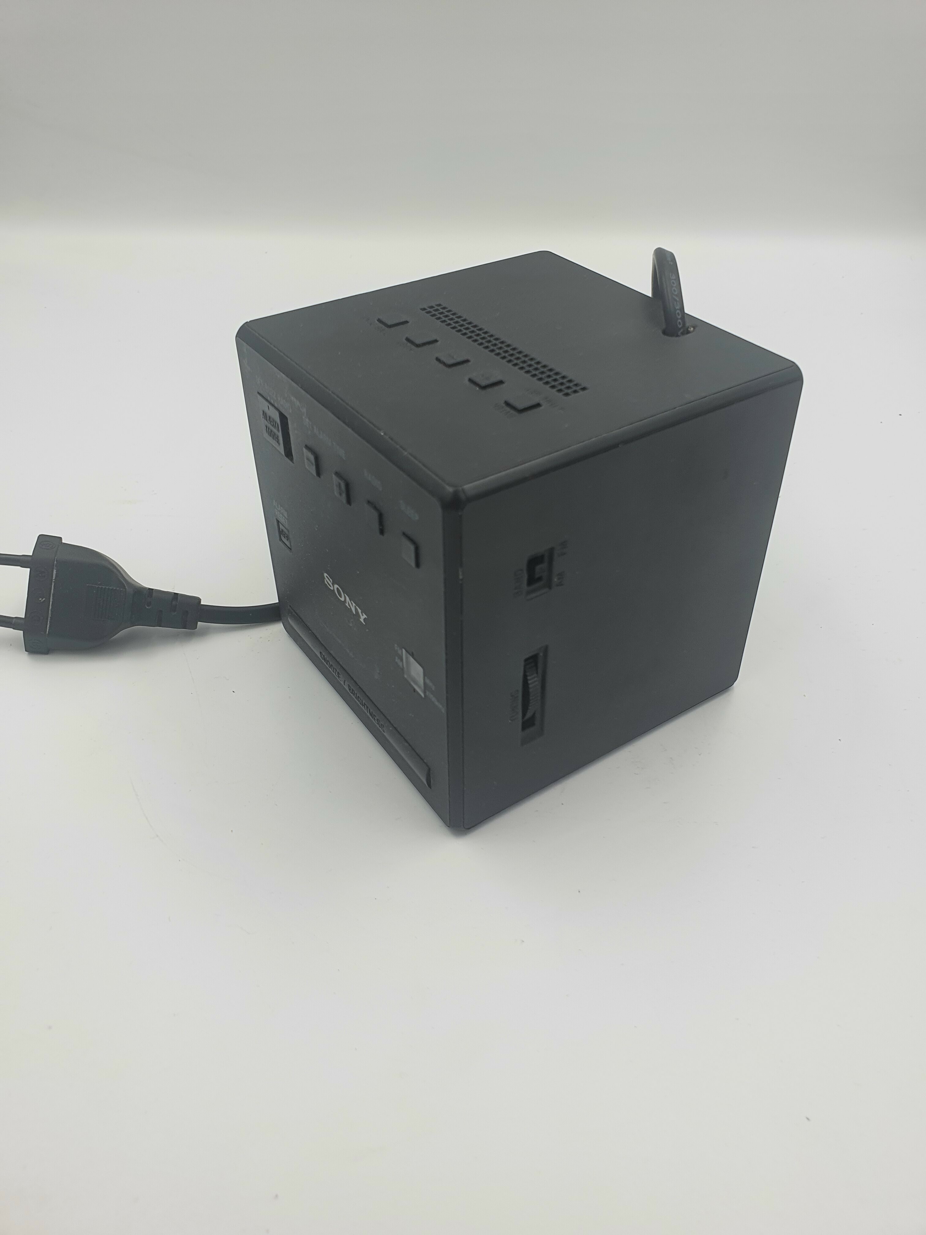 radiobudzik-sony-icf-c1-polecamy-ean-gtin-4905524962031