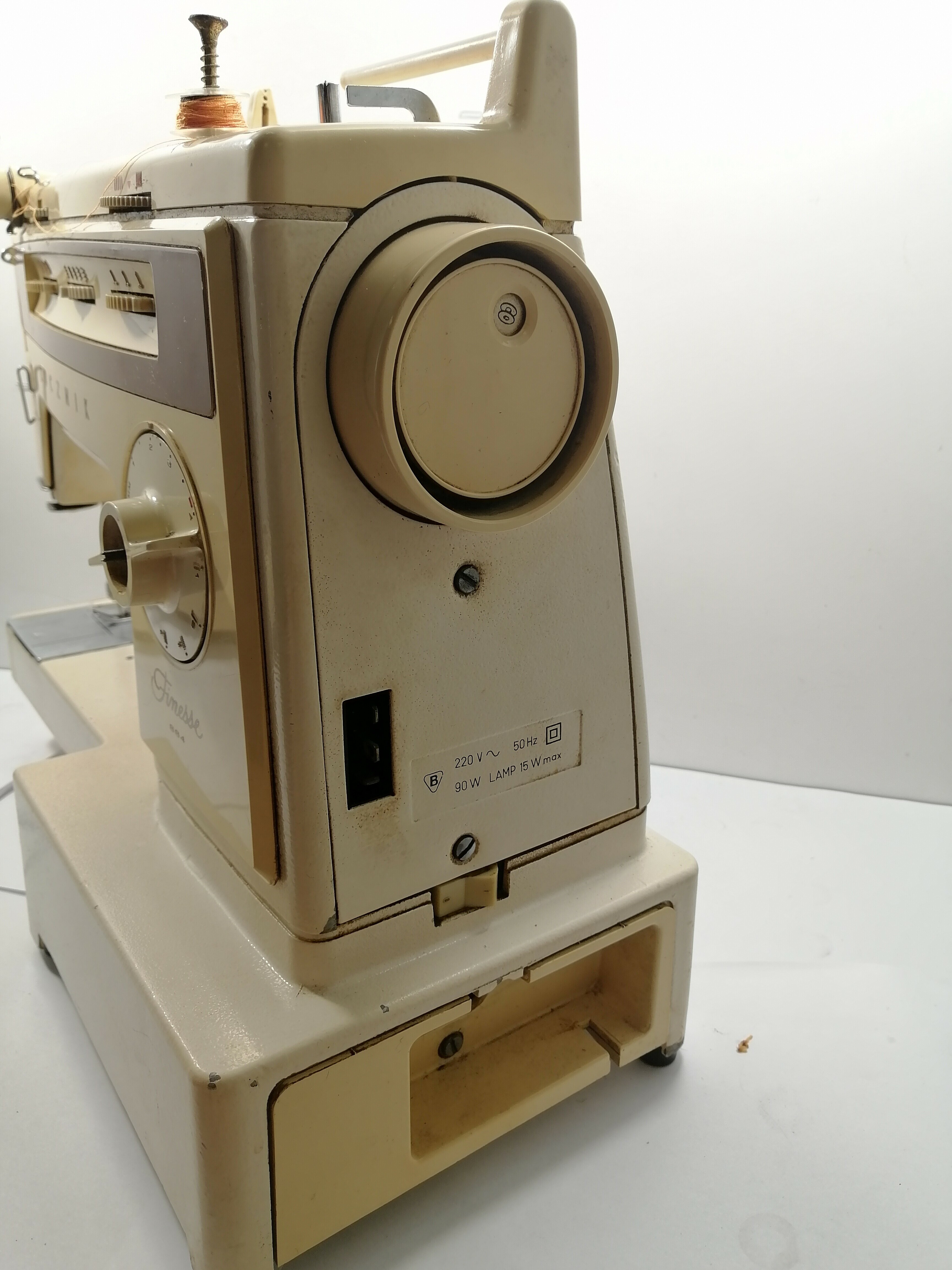 maszyna-do-szycia-lucznik-finesse-884-zasilacz-chwytacz-nitki-rotacyjny