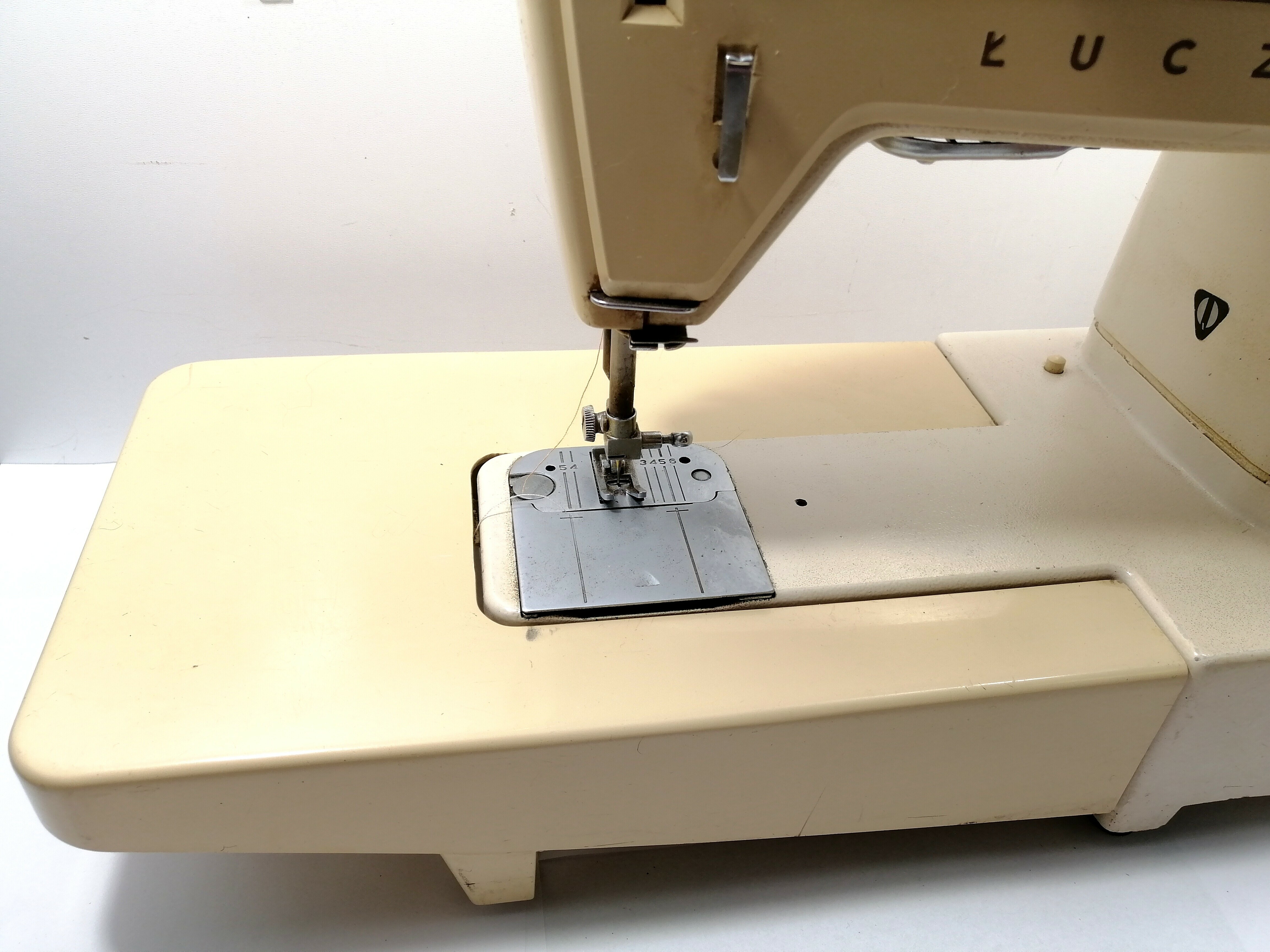 maszyna-do-szycia-lucznik-finesse-884-zasilacz-model-finesse-884