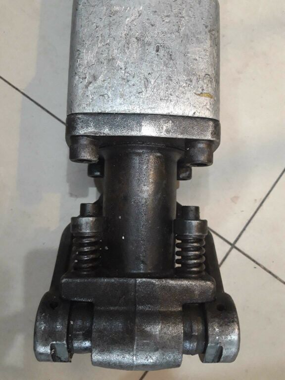 MŁOTY WYBURZENIOWY MAKITA HM1800