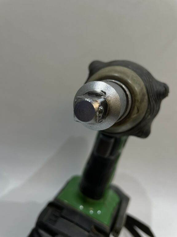 klucz-udarowy-hitachi-wr18dl-18v-zasilanie-akumulatorowe