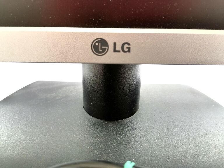 lg-flatron-l1919s-sf-stan-uzywany