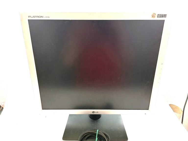 lg-flatron-l1919s-sf-lyskowskiego-24a-torun