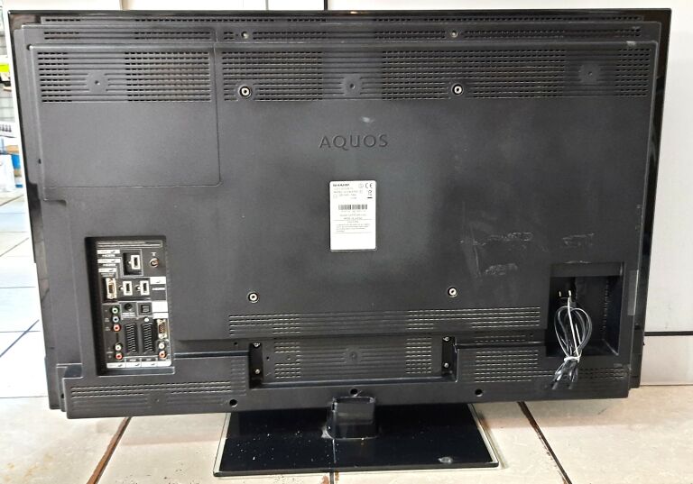 TELEWIZOR SHARP AQUOS LC40LX705E (OPIS)