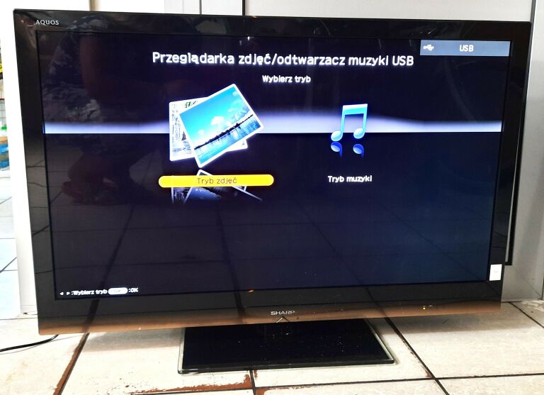 TELEWIZOR SHARP AQUOS LC40LX705E (OPIS)