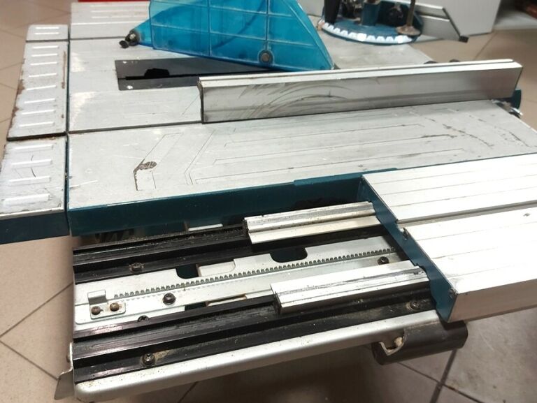 makita-pilarka-stolowa-mlt100-pila-1500w-marka-makita