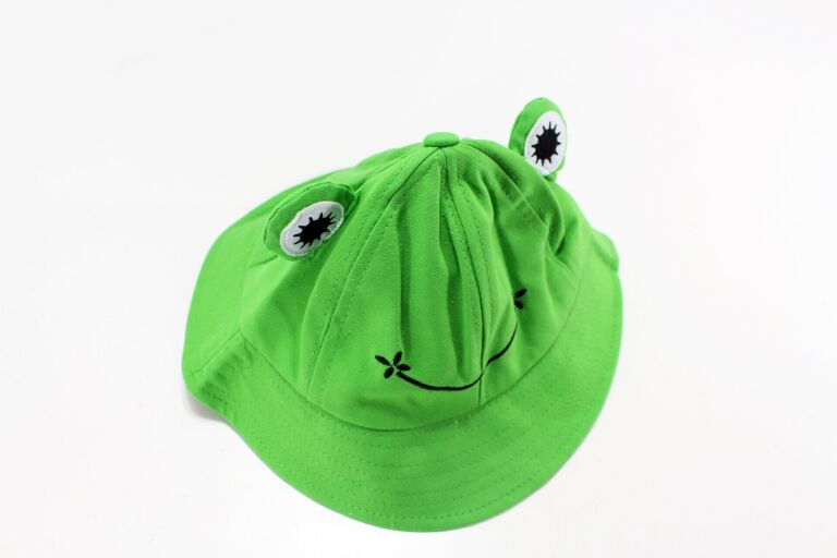 sliczna-zielona-czapka-dzieciece-zabka-new-plec-brak-informacji