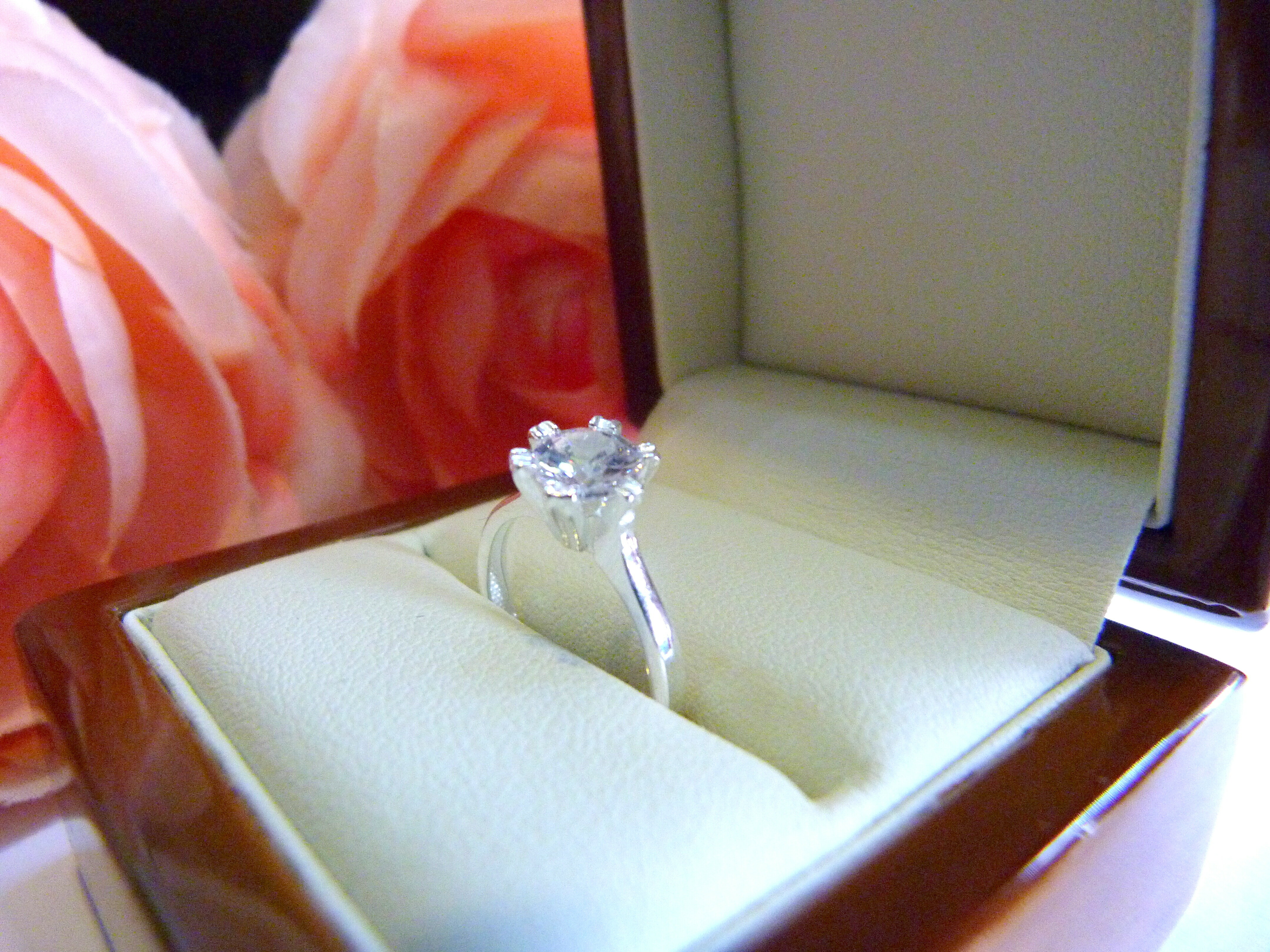 boski-srebrny-pierscionek-z-kamieniem-218g-925-material-srebro