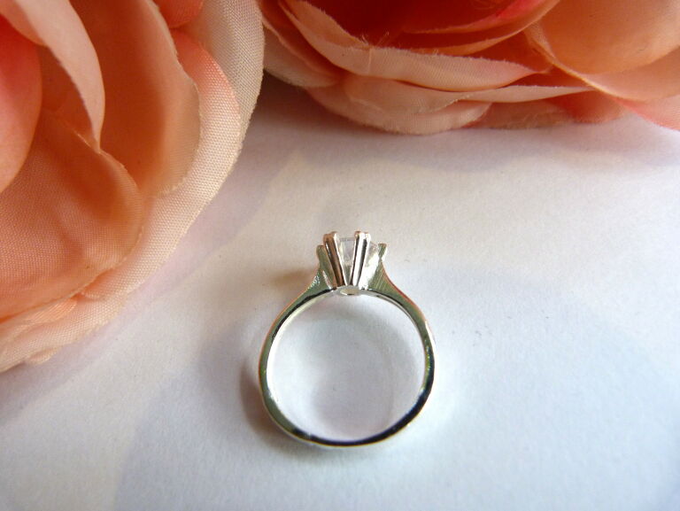 boski-srebrny-pierscionek-z-kamieniem-218g-925-marka-inna-marka