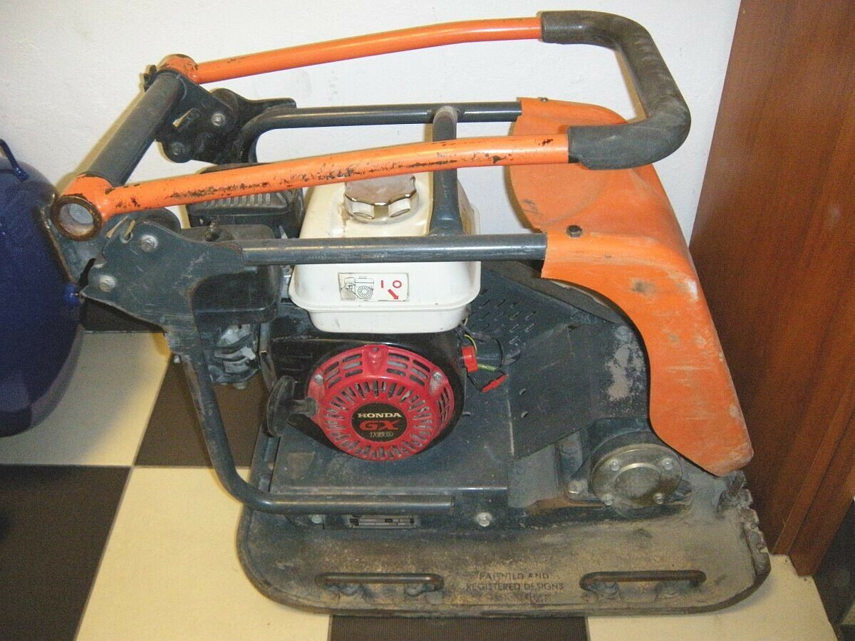 zageszczarka-belle-z-silnikiem-loncin-targowa-7-leczna