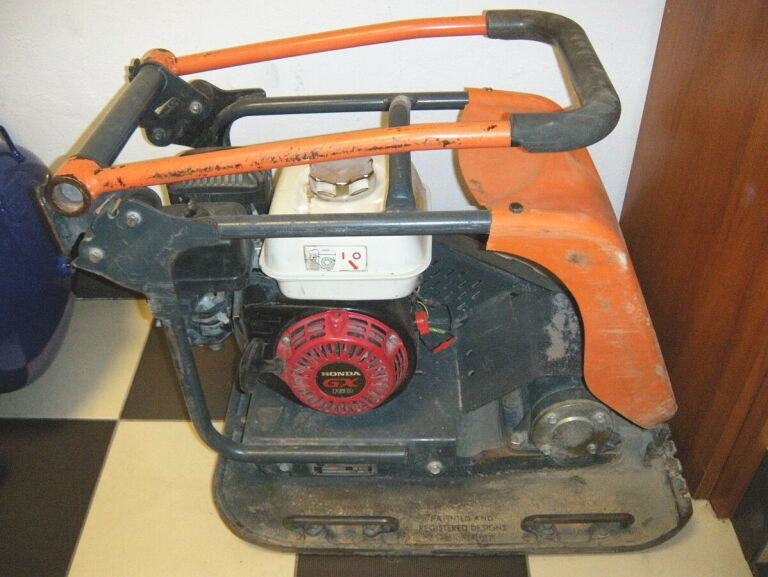 zageszczarka-belle-z-silnikiem-loncin-targowa-7-leczna