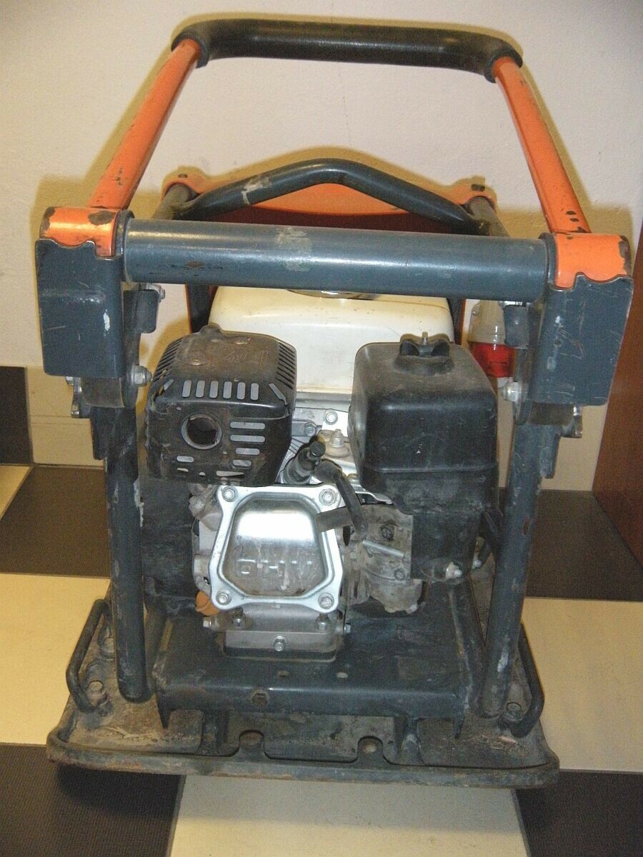 zageszczarka-belle-z-silnikiem-loncin-szerokosc-plyty-500