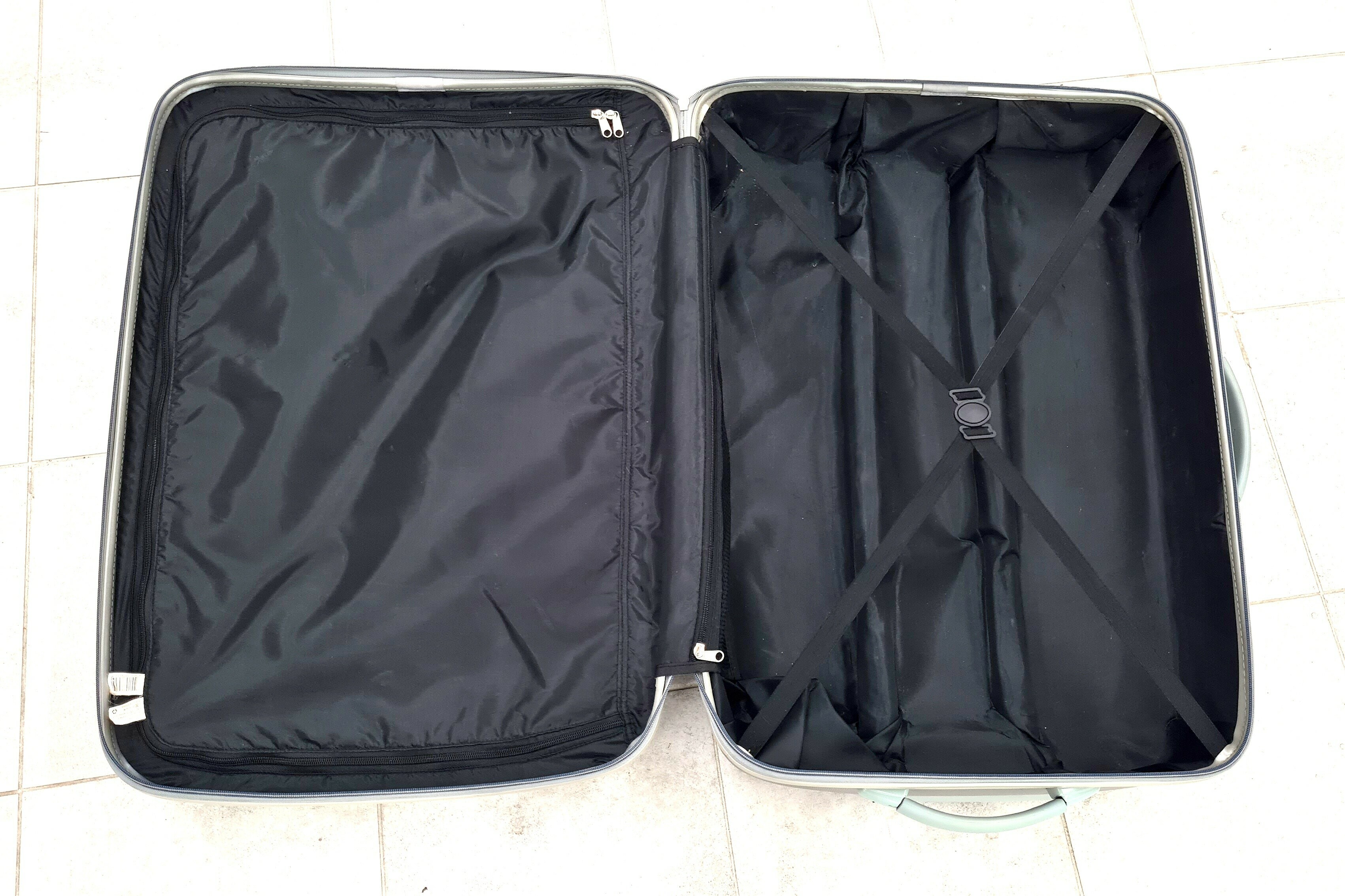 walizka-duza-szara-xclub-stan-uzywany