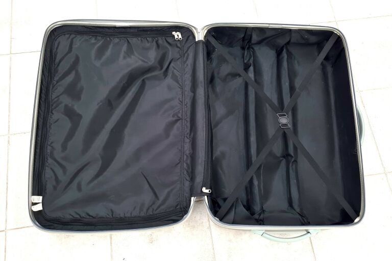 walizka-duza-szara-xclub-stan-uzywany