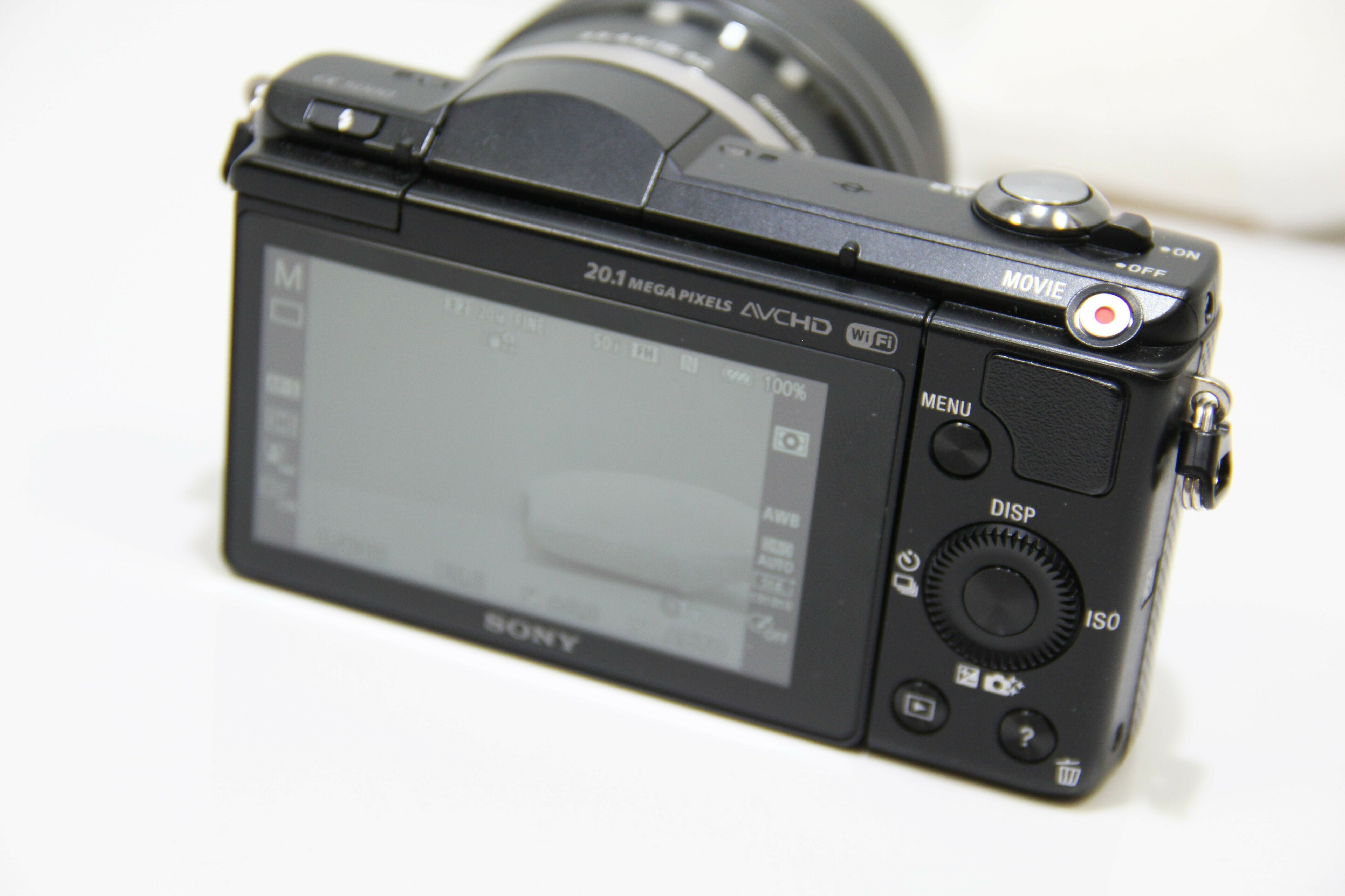 aparat-sony-alpha-a5000-rozmiar-matrycy-aps-c