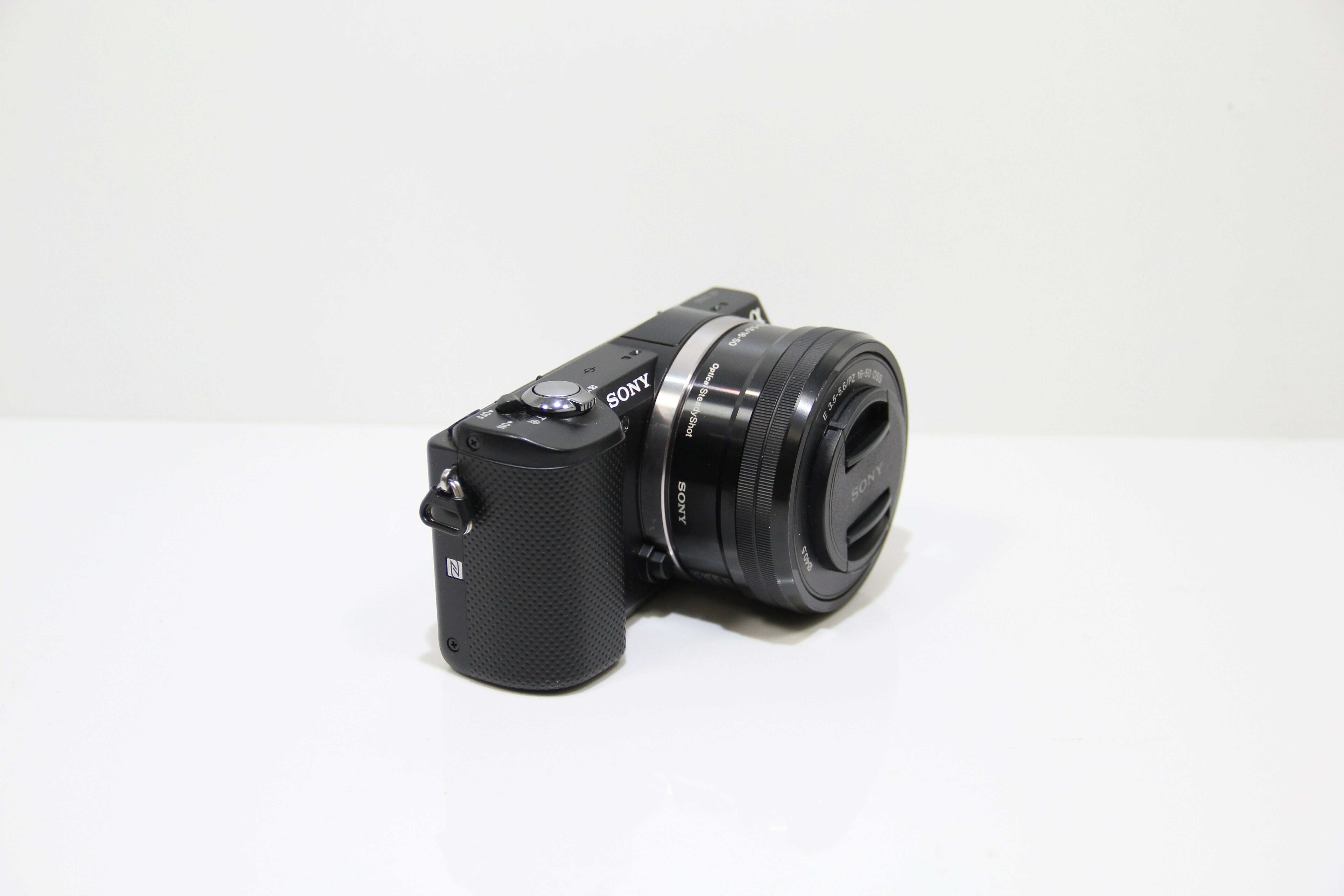 aparat-sony-alpha-a5000-model-alpha-a5000