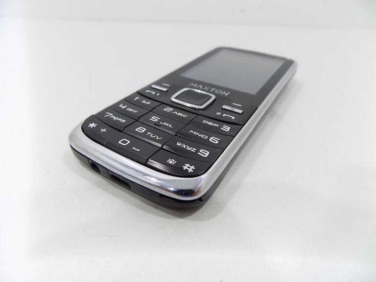 KLAWISZOWY TELEFON MAXTON M55 OPIS