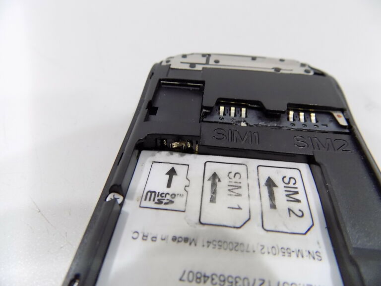 KLAWISZOWY TELEFON MAXTON M55 OPIS