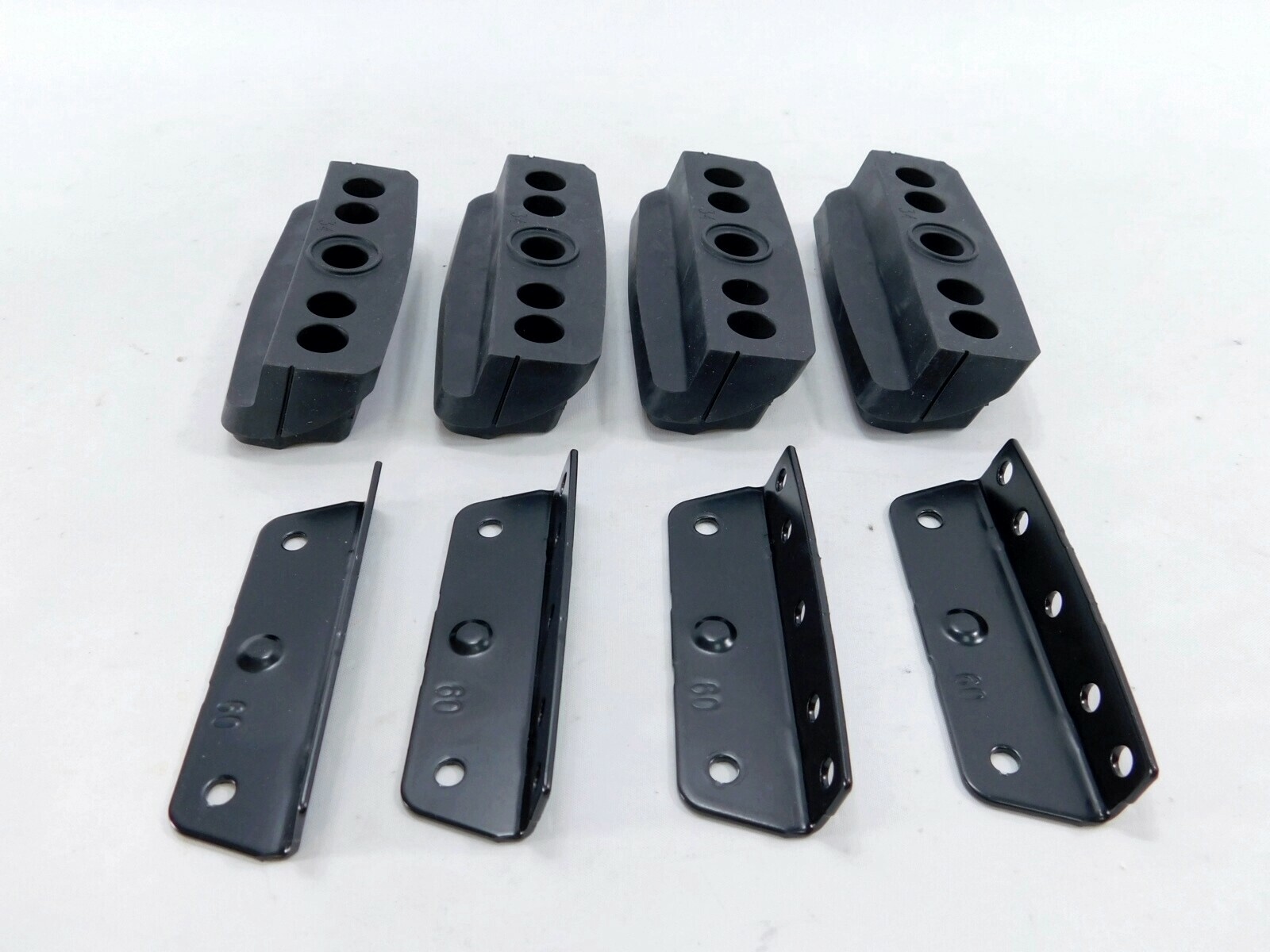 zestaw-montazowy-bagaznika-dachowego-thule-853-producent-thule