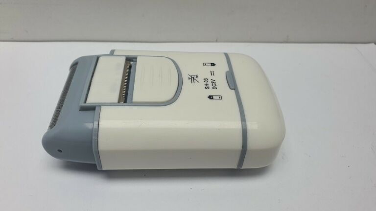 golarka-z-trymerem-ricco-sh-03-stan-uzywany