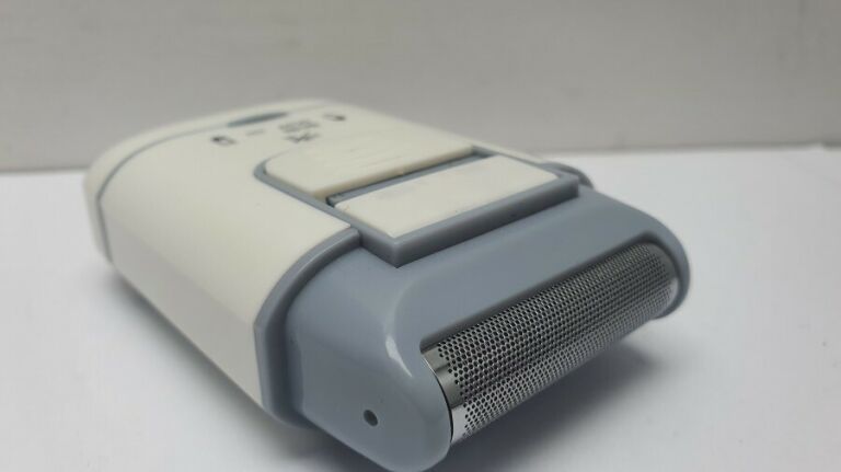 golarka-z-trymerem-ricco-sh-03-zasilanie-akumulatorowe