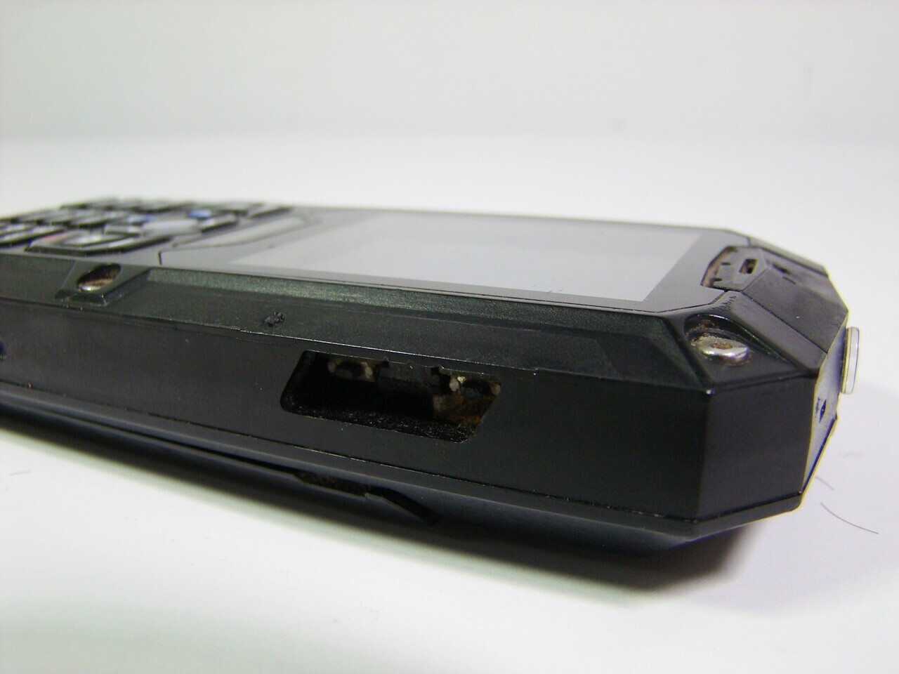 myphone-hammer-ip67-opis-typ-smartfon