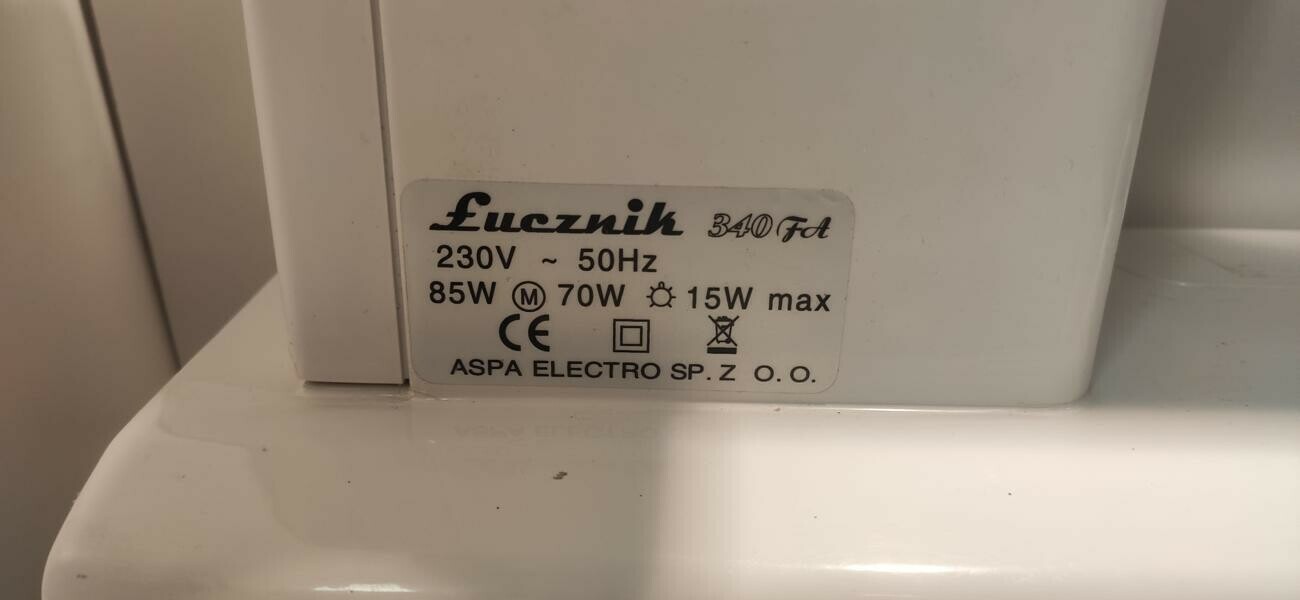 maszyna-do-szycia-lucznik-340-fa-opis-kolor-dominujacy-bialy