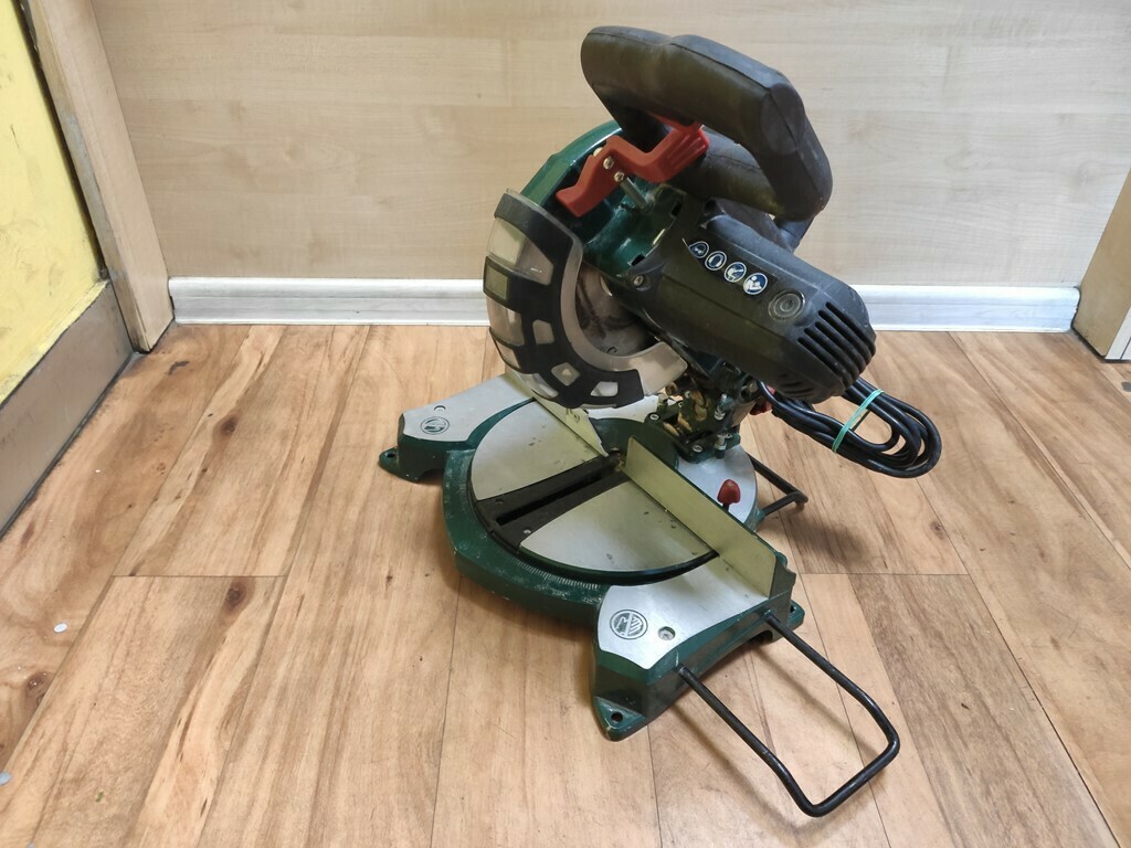 pila-ukosna-parkside-pks-1500-a2-kod-producenta-pks-1500-a2