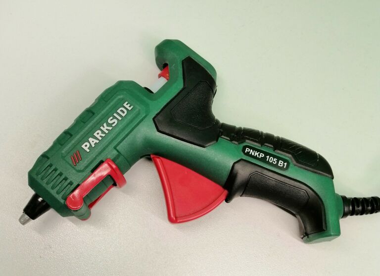 pistolet-do-klejenia-na-goraco-parkside-pnkp-105b-temperatura-maksymalna-105