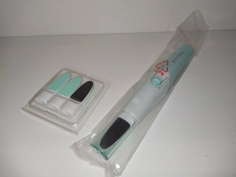 frezarka-do-paznokci-remington-man1001-kolor-dominujacy-bialy