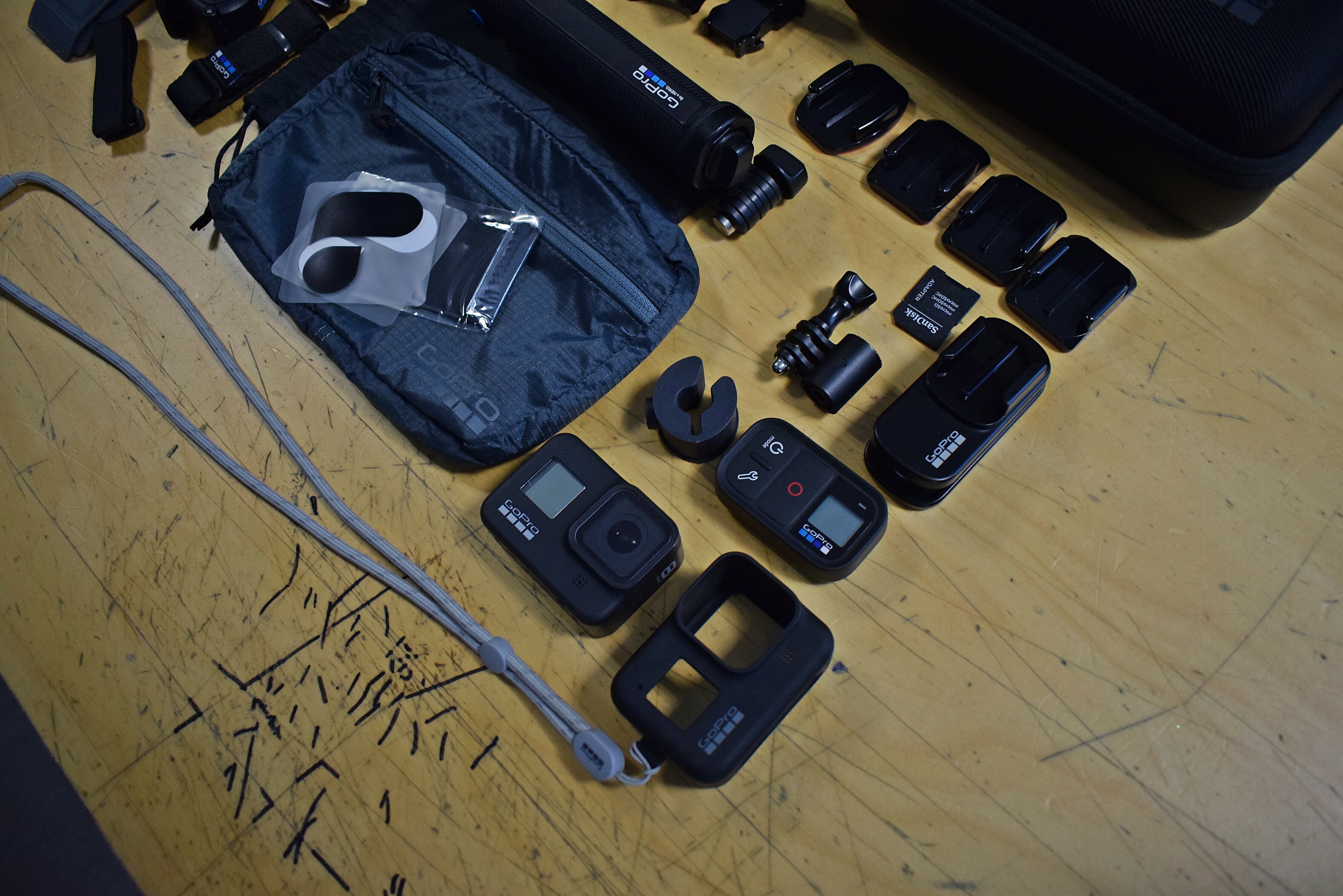 kamera-sportowa-gopro-hero-8-black-mega-zestaw-kolor-czarny