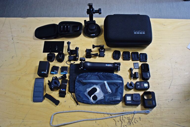 kamera-sportowa-gopro-hero-8-black-mega-zestaw-stan-uzywany