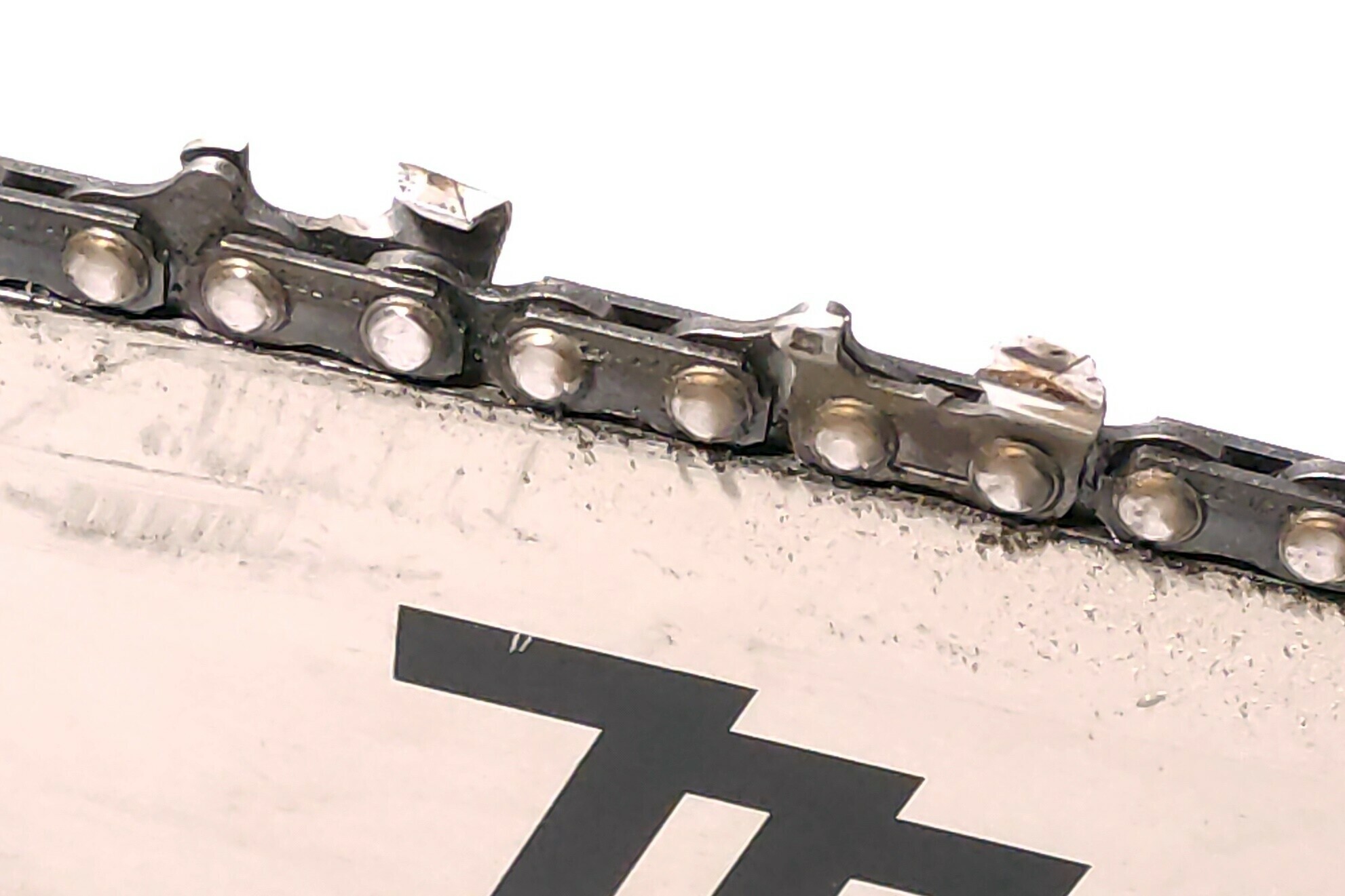 pila-spalinowa-makita-ea4300f-marka-makita