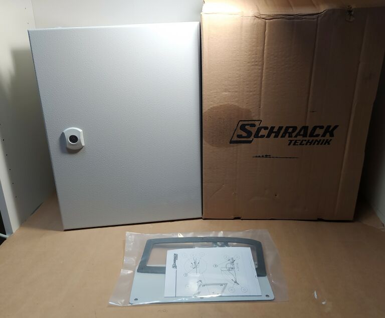 OBUDOWA NAŚCIENNA SCHRACK WST4030210