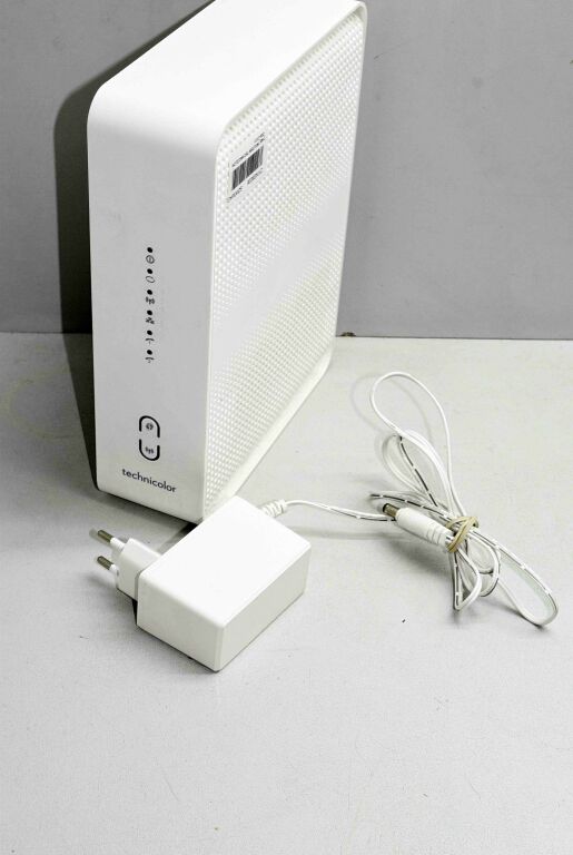 modem-technicolor-cga-2121-stan-11323-2