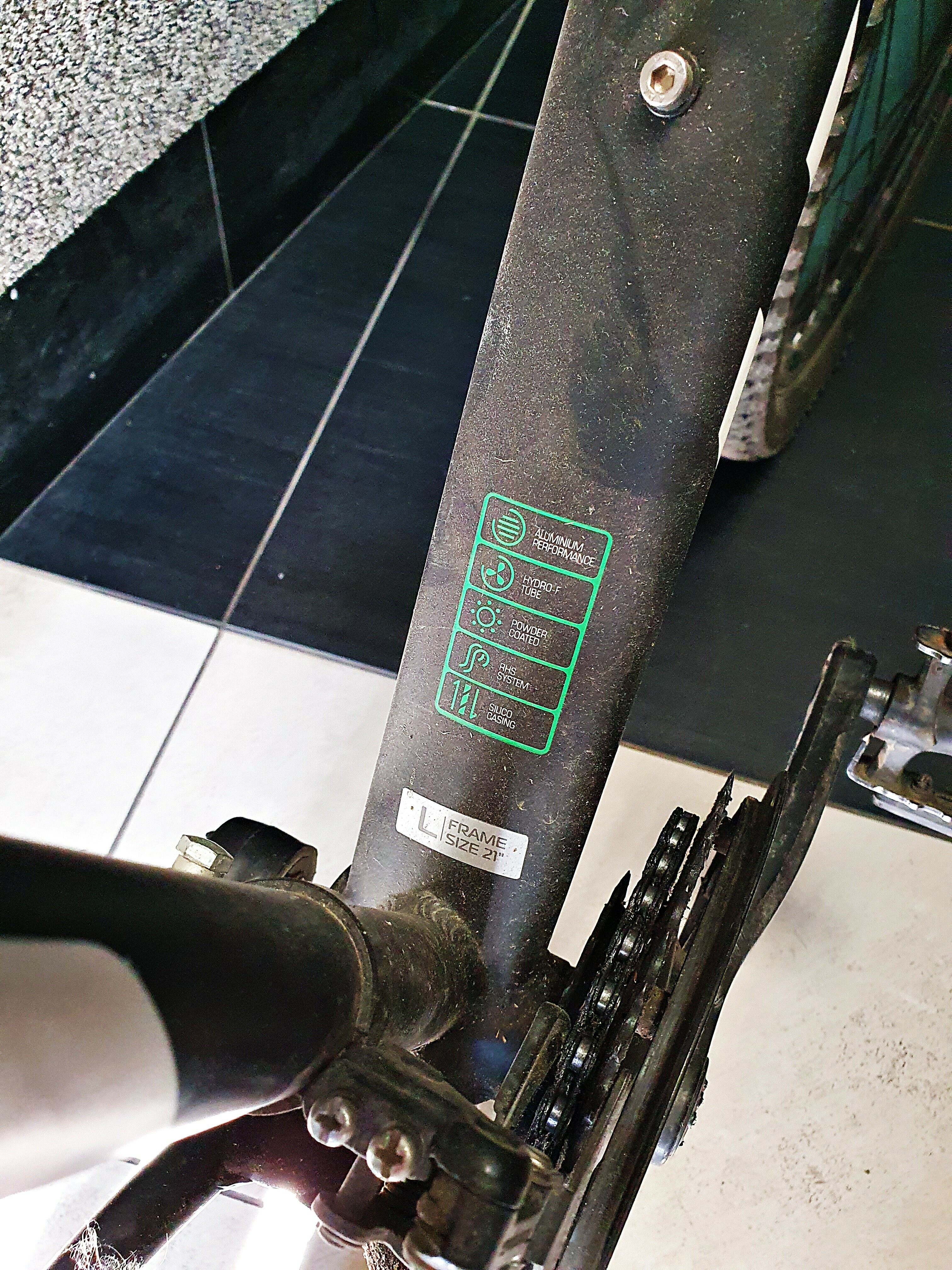 rower-kross-hexagon-r2-rama-l-kola-275-marka-kross