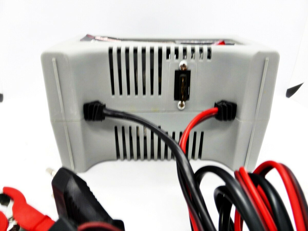 prostownik-samochodowy-wj-bc06a-marka-carcommerce