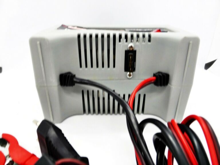 prostownik-samochodowy-wj-bc06a-marka-carcommerce