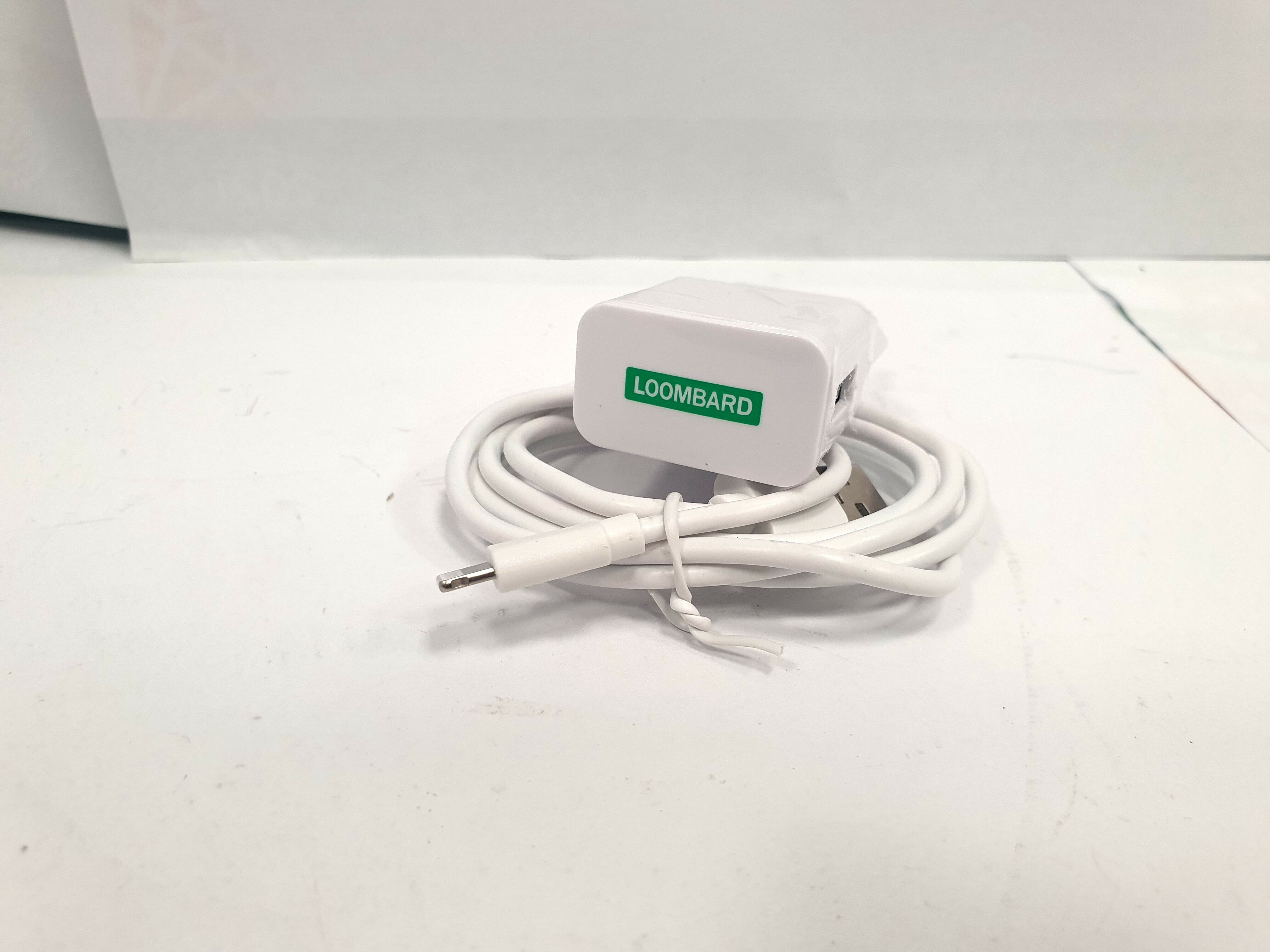 ladowarka-iphone-2a-loombard-ean-gtin-94545609