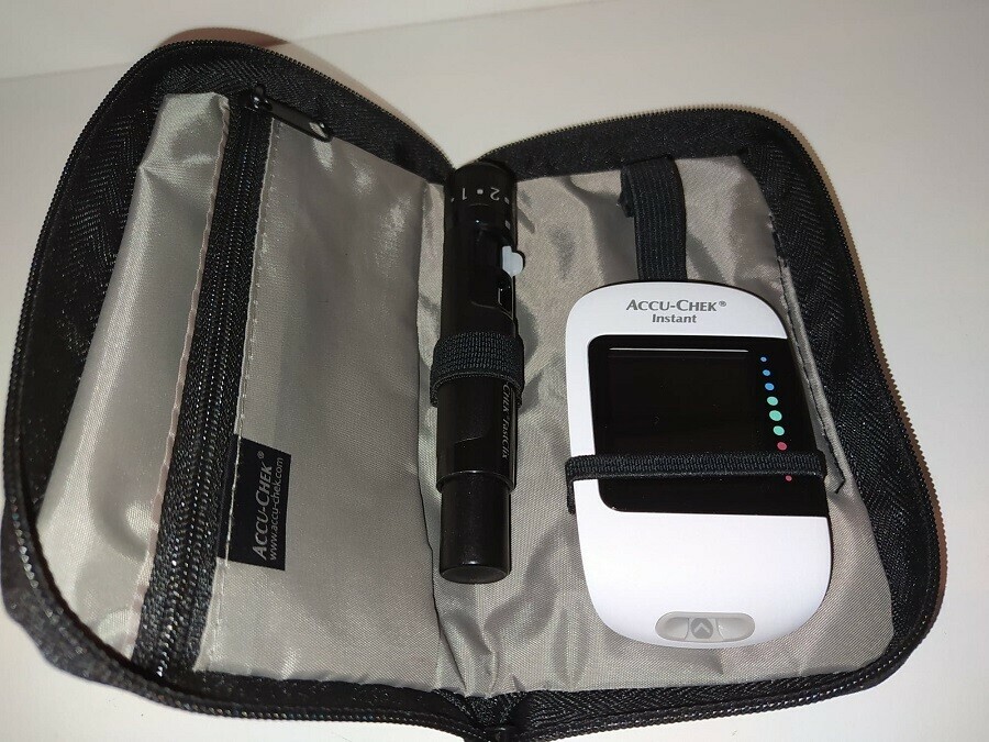 glukometr-accu-chek-instant-srednia-pomiarow-z-7-dni