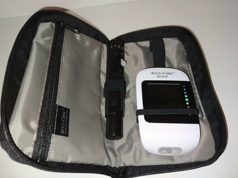 glukometr-accu-chek-instant-srednia-pomiarow-z-7-dni