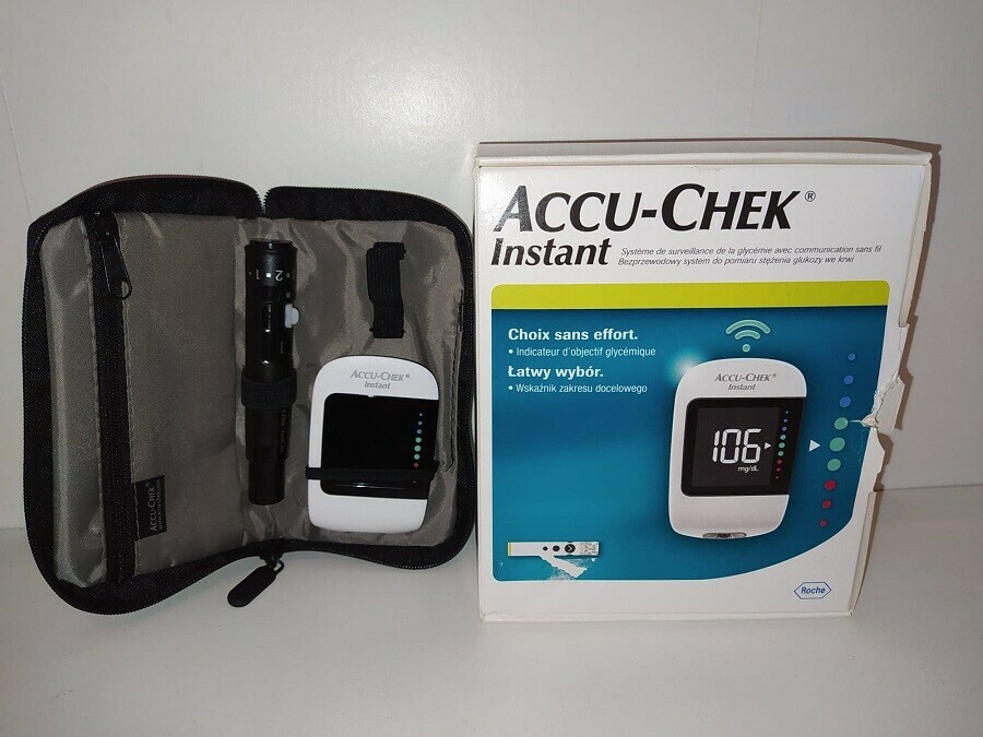 glukometr-accu-chek-instant-zielona-3-lodz