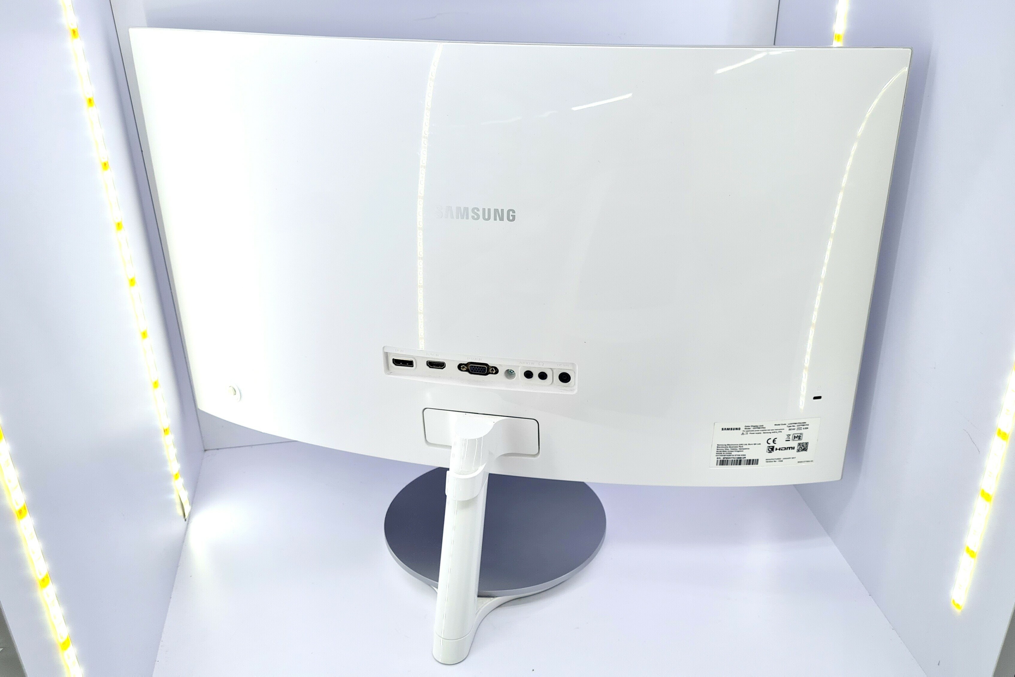 monitor-samsung-lc27f591fduxen-27-ean-8806088212456