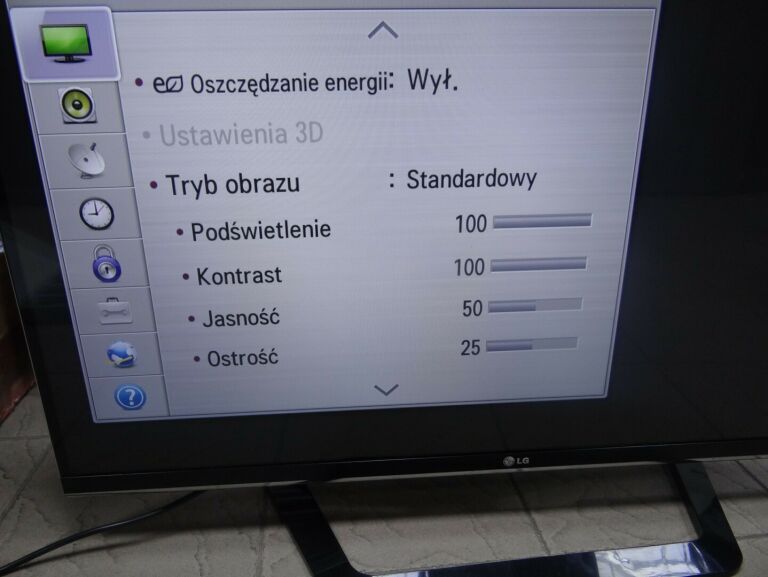 TV LG 42LM660S +PILOT+OKULARY 3D LG