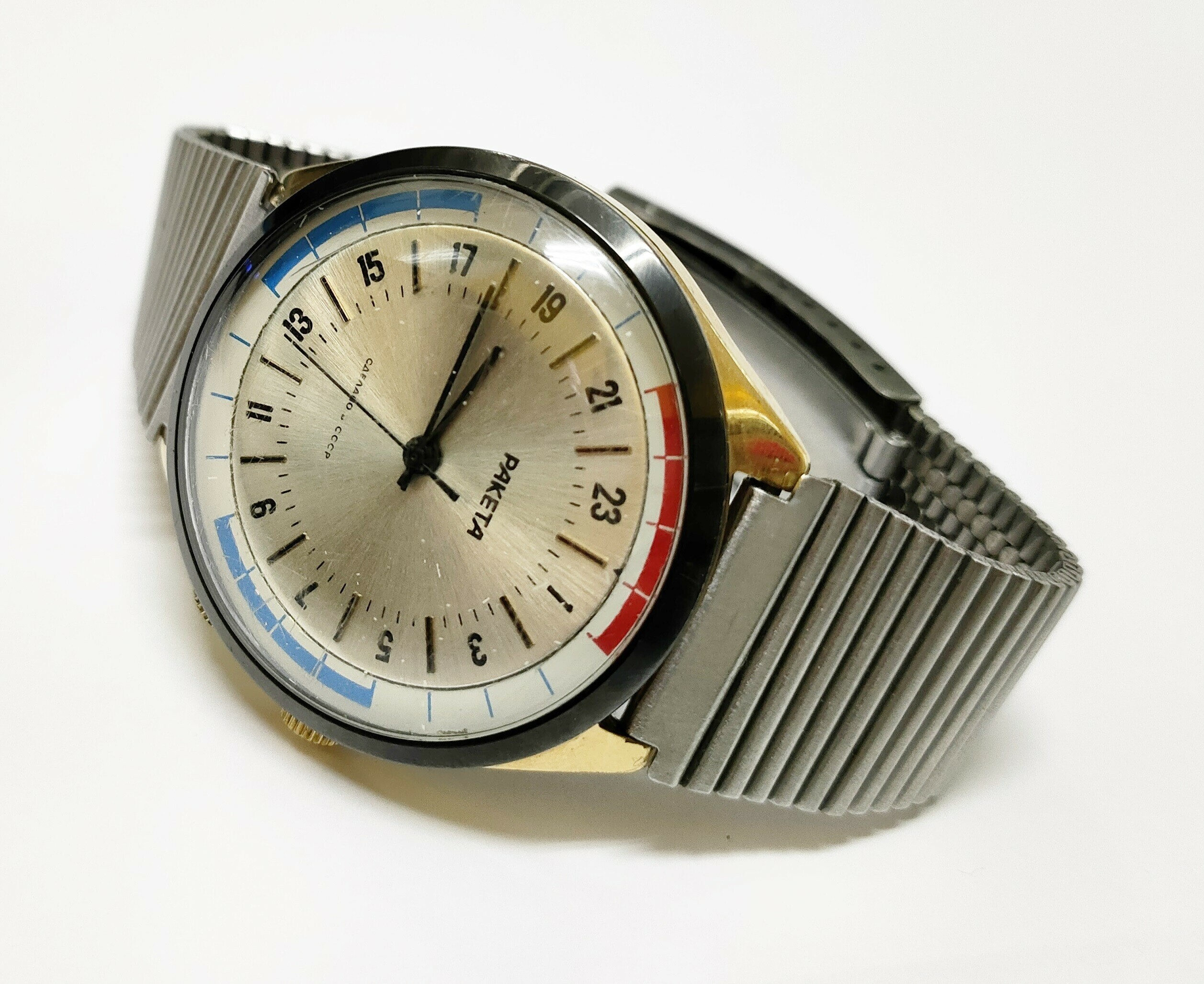 zegarek-paketa-rakieta-24h-24-godzinna-rodzaj-analogowe