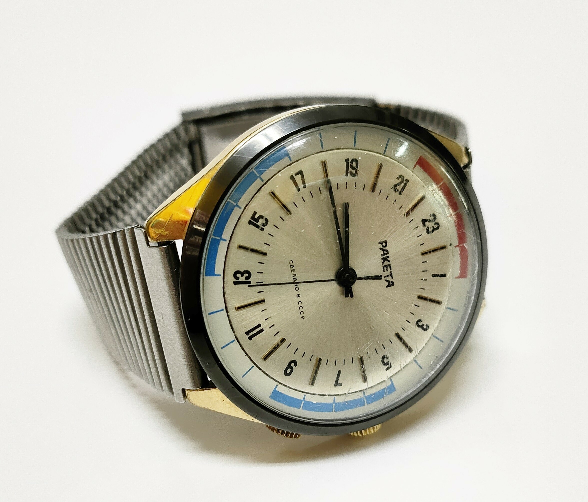 zegarek-paketa-rakieta-24h-24-godzinna-typ-nareczny