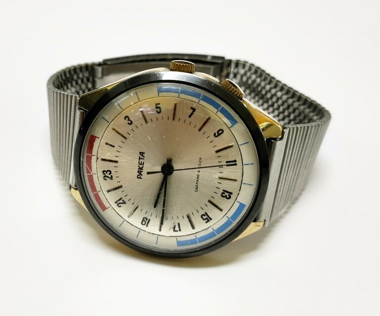 zegarek-paketa-rakieta-24h-24-godzinna-stan-uzywany