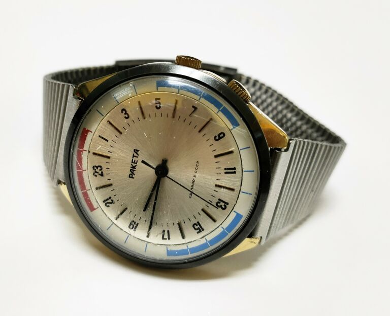 zegarek-paketa-rakieta-24h-24-godzinna-mechanizm-mechaniczny