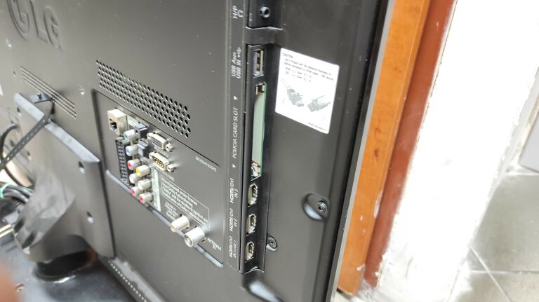 TELEWIZOR LG 32LV375S + PILOT